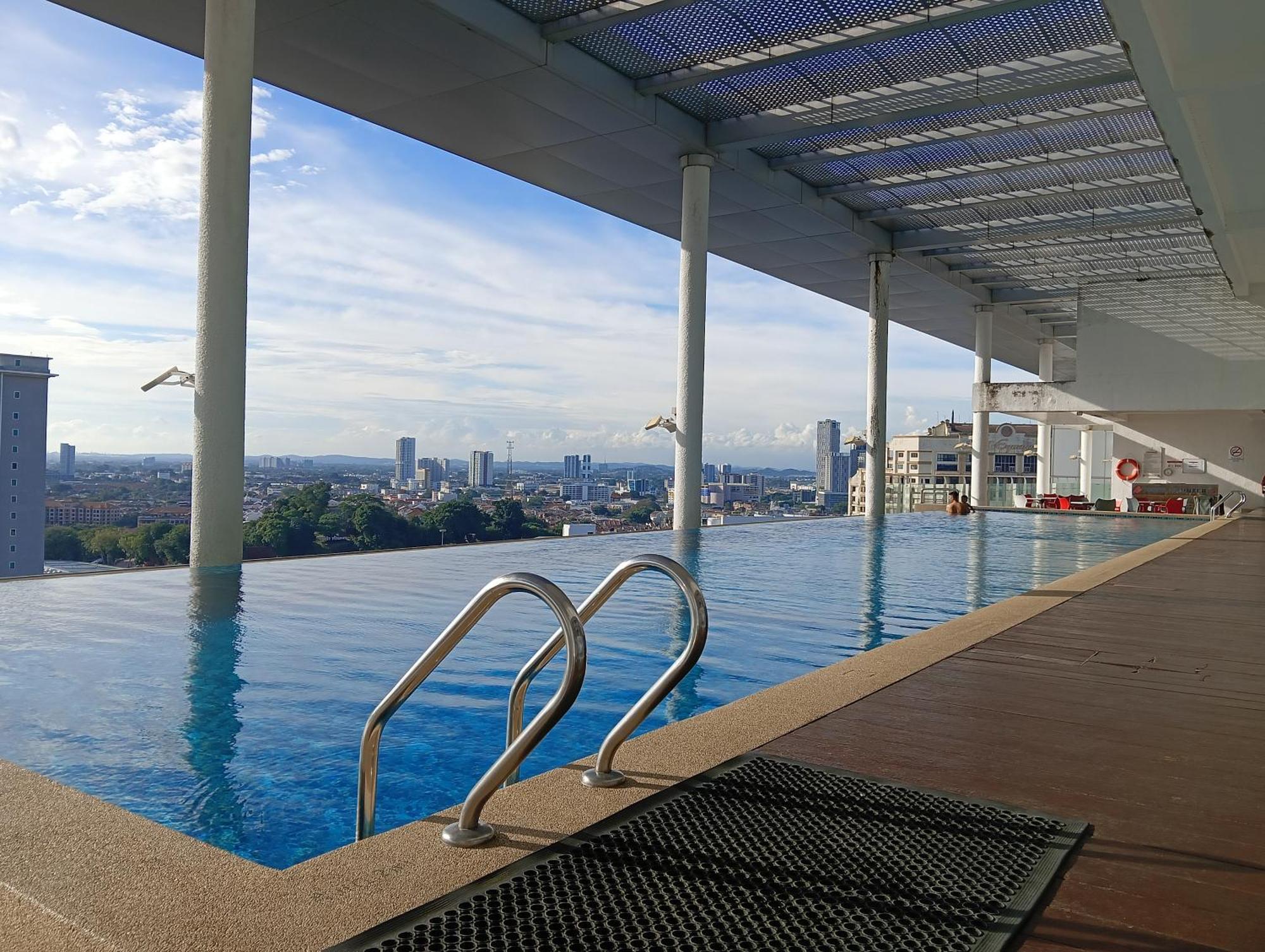 Deluxe Double or Twin Room Pool View